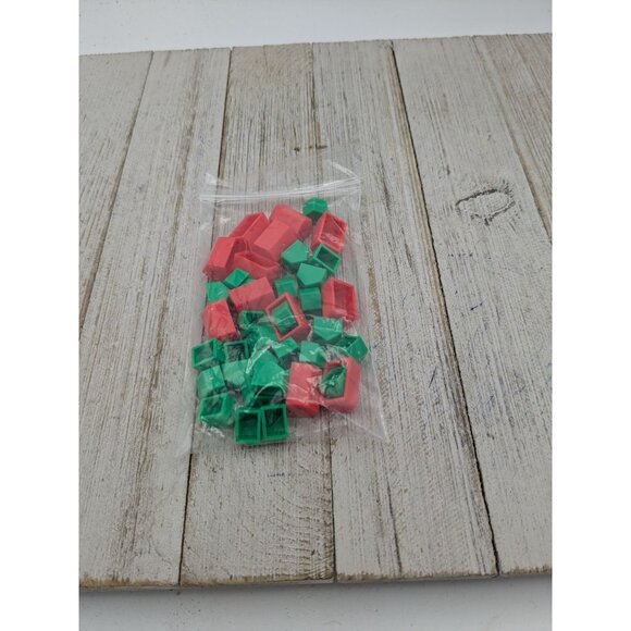 Dog-opoly Edition Game Replacement Motels Houses Buildings - Picture 1 of 2